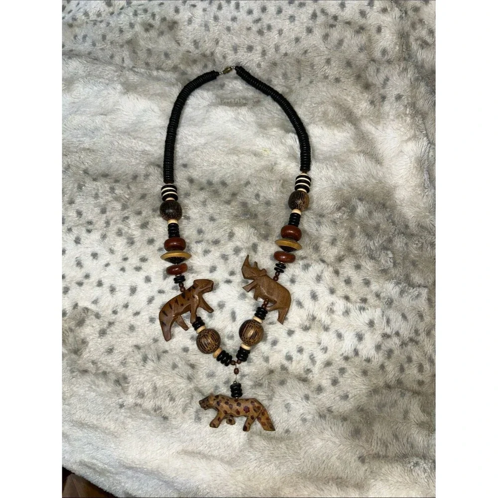 Handcrafted Vintage Wooden Animal Pendant Necklace - Women Jewelry EUC